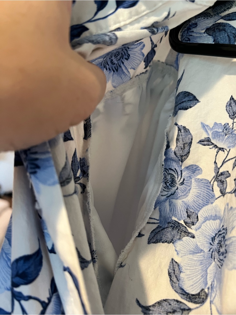 Joie Blue and White Floral Button-Up Puff Sleeve Dress - Picture 5 of 8